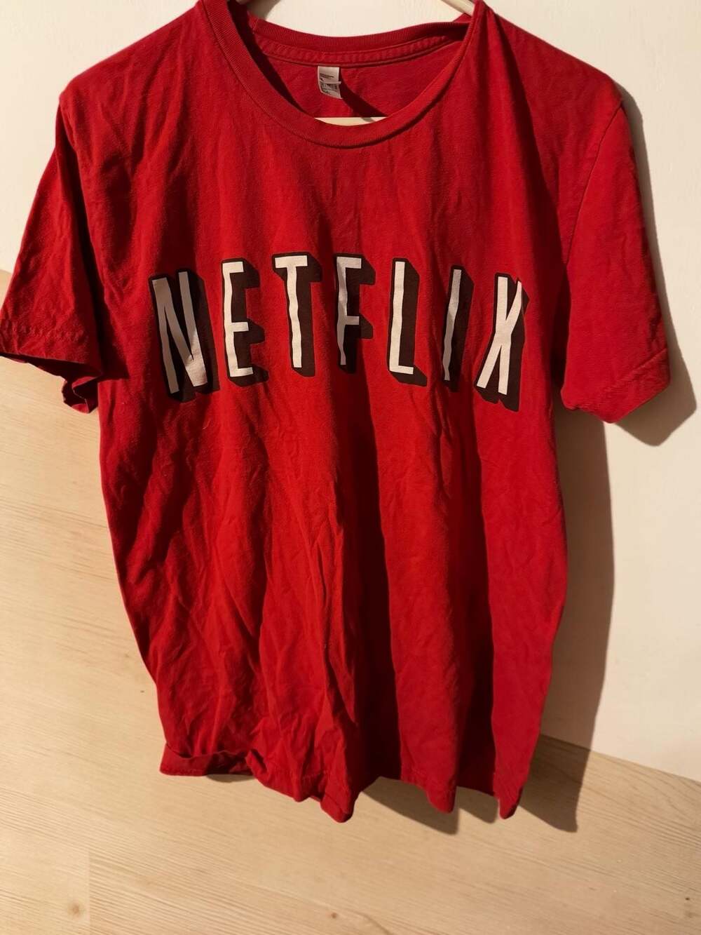 American Apparel Netflix Graphic Logo Red T-Shirt Medium